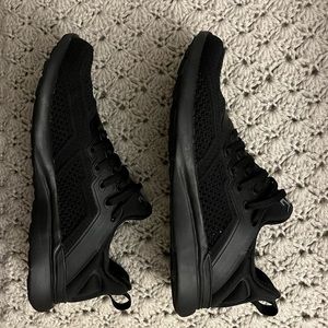 APL WOMENS TECHLOOM TRACER